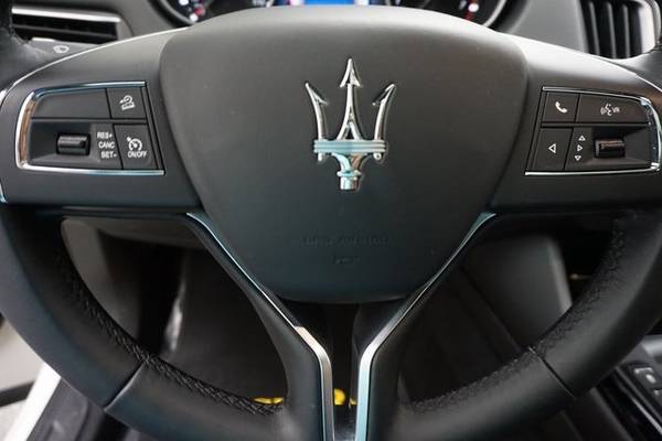 2019 Maserati Levante Base for sale in Schaumburg, IL – photo 18