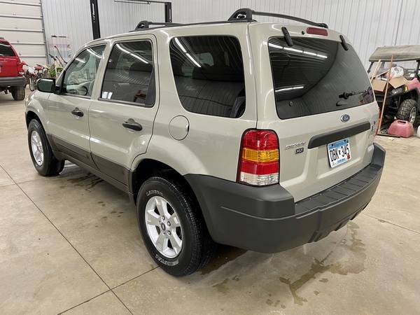2005 Ford Escape XLT 4WD/72K Miles/2-Owner/Very Nice - cars & for sale in South Haven, MN – photo 3