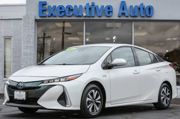 2017 TOYOTA PRIUS PRIME - - by dealer - vehicle for sale in Smithfield, RI – photo 3