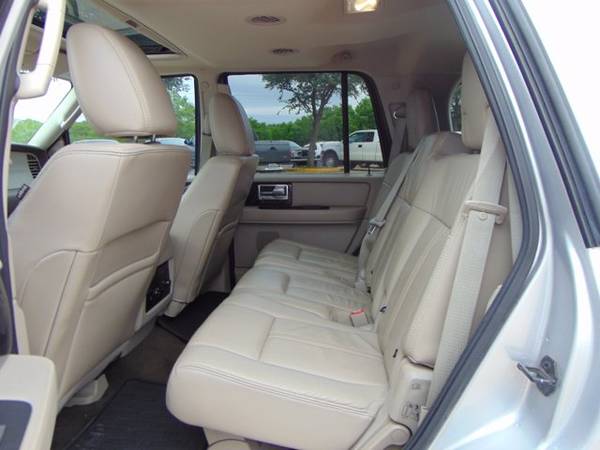 2016 Lincoln Navigator Select ( Mileage: 87, 422! for sale in Devine, TX – photo 8