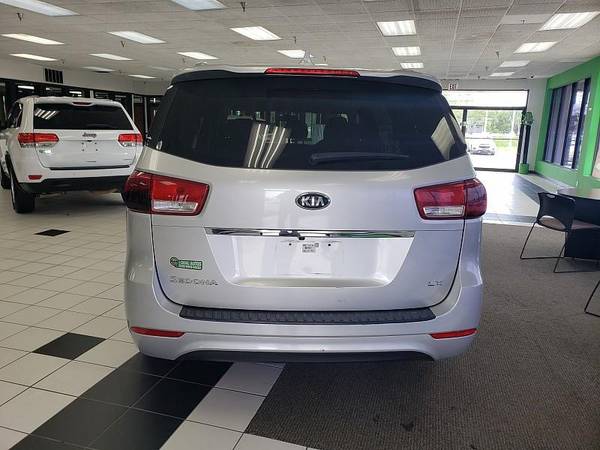 2016 Kia Sedona 4d Wagon LX - - by dealer - vehicle for sale in Louisville, KY – photo 6