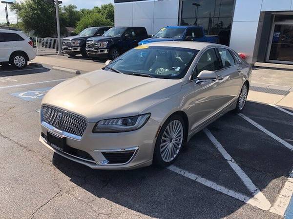 Beautiful 2017 Lincoln MKZ Reserve - cars & trucks - by dealer -... for sale in Camdenton, MO – photo 3