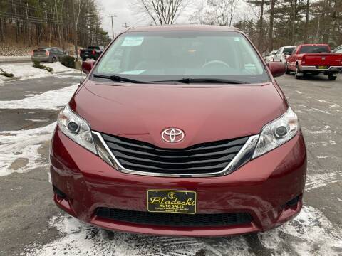 14, 999 2014 Toyota Sienna LE AWD Super Clean, 103k Miles for sale in Belmont, MA – photo 2
