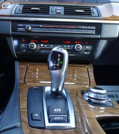 2011 BMW 5 Series 528i Sedan 4D GUARANTEED APPROVAL for sale in Philadelphia, PA – photo 10
