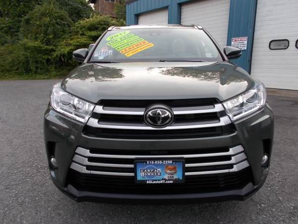 2017 Toyota Highlander XLE V6 AWD (Natl) - cars & trucks - by dealer... for sale in Cohoes, NY – photo 3