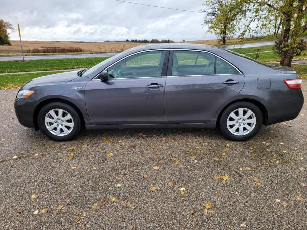 2008 Toyota Camry XLE HYBRID - cars & trucks - by owner - vehicle... for sale in Woodstock, IL – photo 4