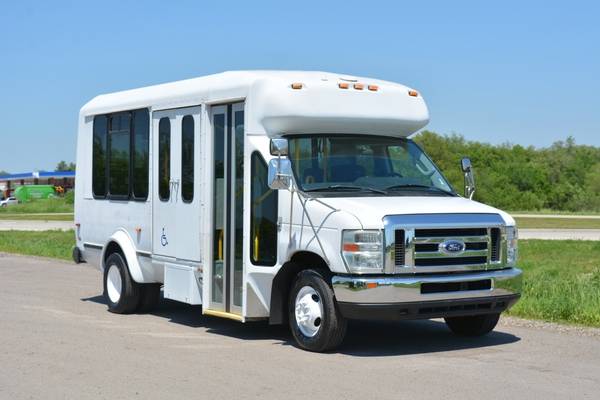 13-18 Passenger Ford Paratransit Shuttle Buses - BOTH GAS & DIESEL -... for sale in Crystal Lake, IL – photo 2
