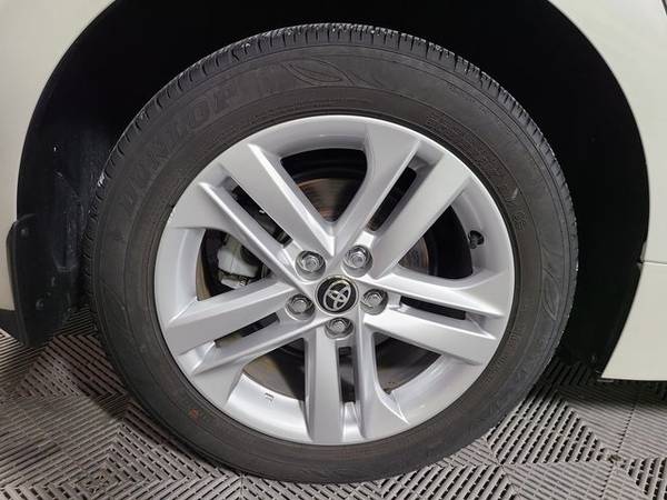2019 Toyota Corolla Hatchback SE hatchback Blizzard Pearl - cars &... for sale in Jasper, IN – photo 5