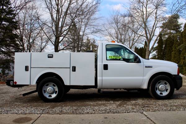 2006 FORD F-350 SD UTILITY 1-OWNER LOW MILES SRW SMALL CRANE - cars for sale in Flint, MI – photo 6