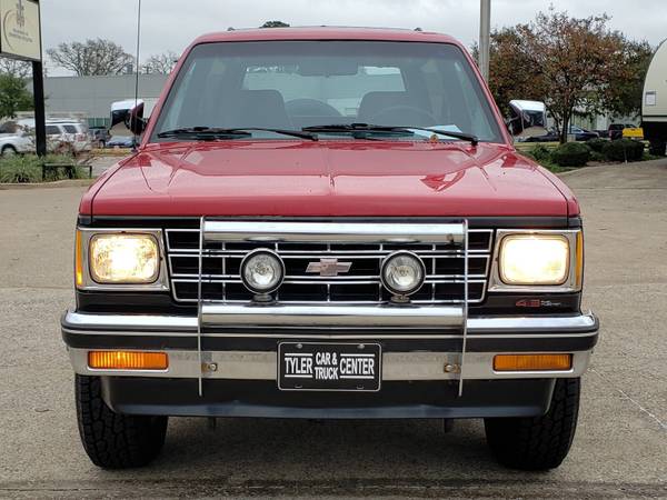 1988 CHEVY BLAZER S-10: 4wd · 130k miles - cars & trucks - by dealer... for sale in Tyler, TX – photo 2