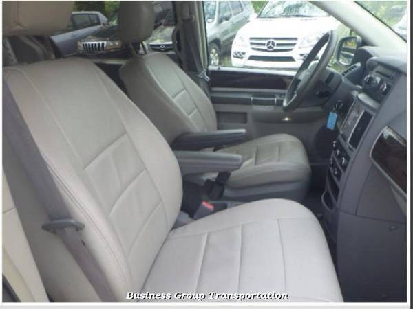 2010 Chrysler Town & Country Touring - cars & trucks - by owner -... for sale in Passaic, NJ – photo 5