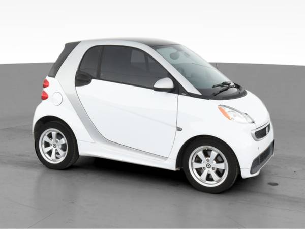 2013 smart fortwo Pure Hatchback Coupe 2D coupe White - FINANCE... for sale in Atlanta, AZ – photo 14