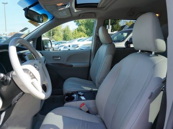 2011 Toyota Sienna Limited 7-Passenger Passenger Van for sale in Sacramento , CA – photo 24