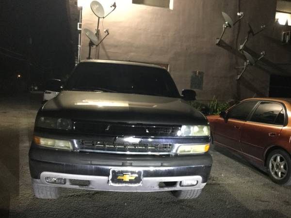 2004 Chevrolet Suburban - cars & trucks - by owner - vehicle... for sale in Homestead, FL – photo 2