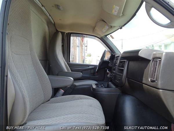 2014 Chevrolet Chevy Express 4500 Refrigerated Reefer Box Van for sale in Paterson, CT – photo 9