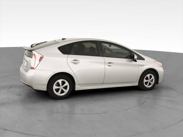 2013 Toyota Prius Three Hatchback 4D hatchback Silver - FINANCE... for sale in Bakersfield, CA – photo 12