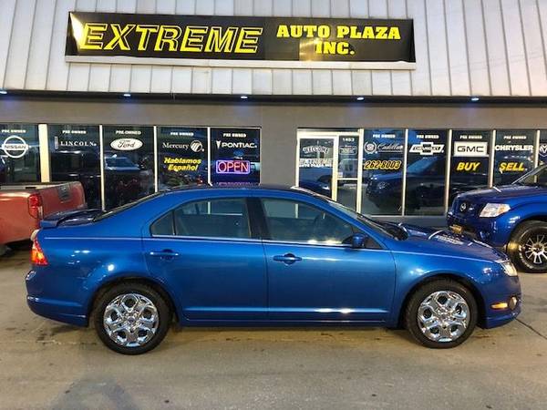 2011 Ford Fusion SE - - by dealer - vehicle automotive for sale in Des Moines, IA – photo 6