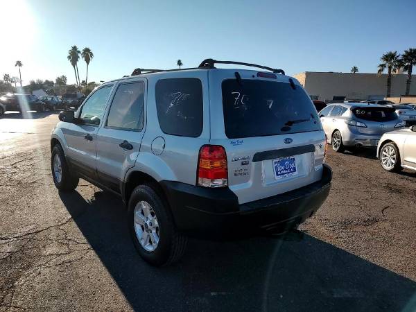 2007 Ford Escape 4WD 4dr V6 Auto XLT FREE CARFAX ON EVERY VEHICLE for sale in Glendale, AZ – photo 3