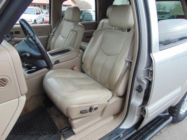 2004 CHEVY TAHOE LT 3RDROW 4DR 4X4 DVD V8 MOONROOF XCLEAN RUNS NEW... for sale in Union Grove, WI – photo 11