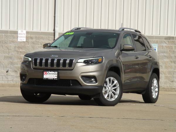 2019 Jeep Cherokee Latitude - cars & trucks - by dealer - vehicle... for sale in Glen Carbon, MO – photo 2