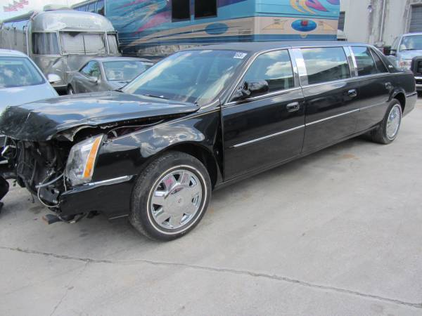 2011 cadilac DTS 12Kmile superior coach 6 door limo funeral car for sale in Hollywood, FL – photo 11