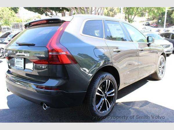 2020 Volvo XC60 T5 AWD Momentum SAVE 6,600 OFF MSRP - cars & trucks... for sale in San Luis Obispo, CA – photo 6