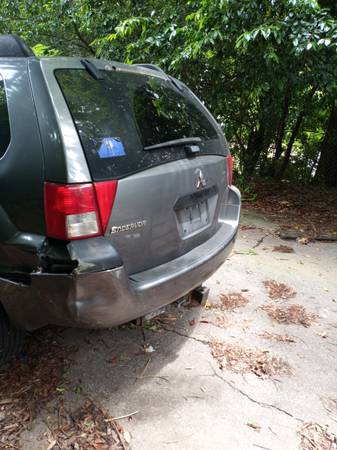 I have a 2004 Mitsubishi Endeavor run and drives great daily work for sale in Ellenwood, GA – photo 2