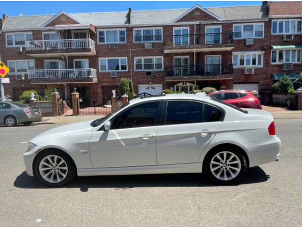 Mint condition 2011 bmw 328i xdrive price drop! - cars & for sale in Silver Spring, District Of Columbia – photo 5