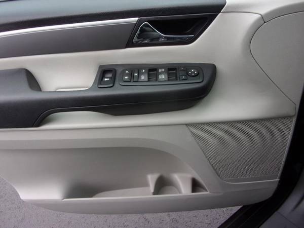 2012 Volkswagen Routan SE - cars & trucks - by dealer - vehicle... for sale in Idaho Falls, ID – photo 15