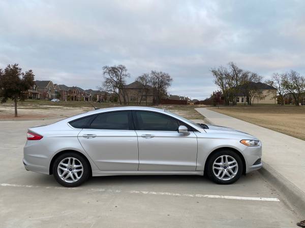2014 Ford Fusion SE - cars & trucks - by owner - vehicle automotive... for sale in Garland, TX – photo 2