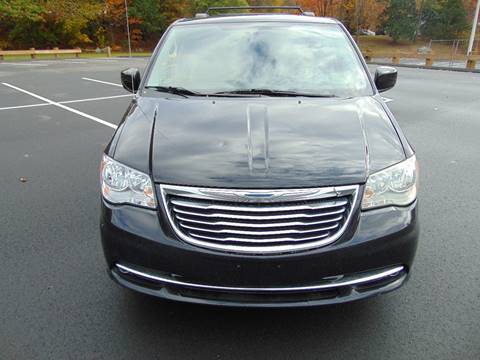 2013 Chrysler Town & Country - - by dealer - vehicle for sale in Waterbury, CT – photo 3