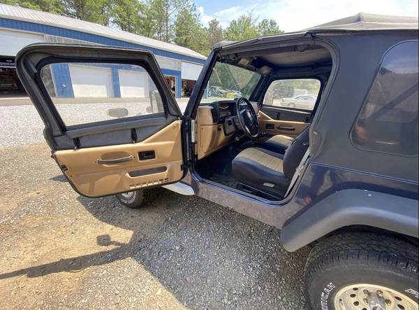 1997 2 door Jeep with Plow for sale in Jackson, NJ – photo 8