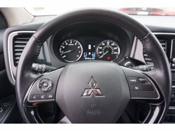 2017 Mitsubishi Outlander SEL - - by dealer - vehicle for sale in Brownsville, TN – photo 19
