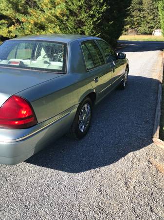 2006 Mercury Grand Marquis - cars & trucks - by owner - vehicle... for sale in Reidsville, NC – photo 2