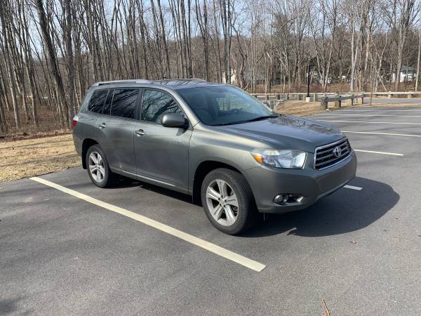 2008 Toyota Highlander for sale in Cheshire, CT – photo 3