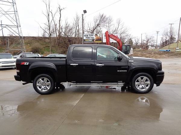 2013 GMC Sierra 1500 4WD Crew Cab SLE - - by dealer for sale in Marion, IA – photo 4