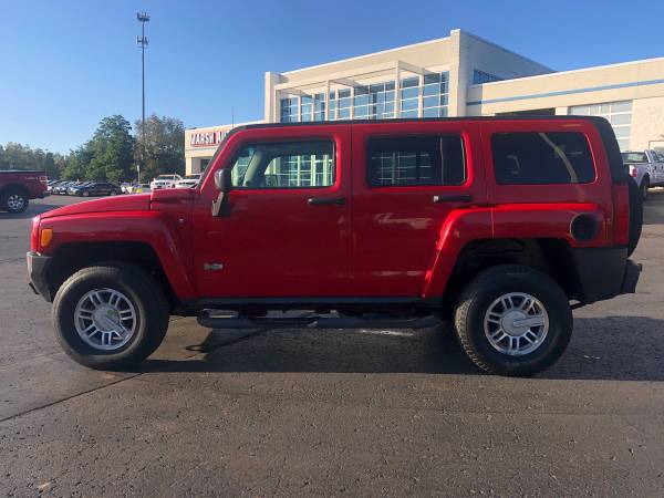 Clean! 2007 Hummer H3! AWD! Guaranteed Finance! for sale in Ortonville, MI – photo 2