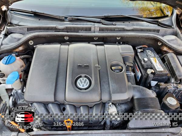 2012 Volkswagen Jetta SE - Leather, Sunroof, New Tires!! - cars &... for sale in Wichita, KS – photo 18