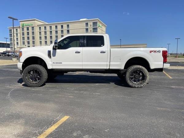 2019 Ford F-250SD Platinum - truck - - by dealer for sale in Ardmore, OK – photo 4