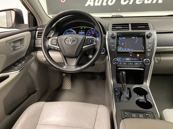 2016 Toyota Camry Hybrid XLE - - by dealer - vehicle for sale in Akron, OH – photo 9