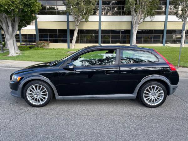 2010 Volvo C30 T5 Clean Title 15 Service Records 6 Speed Manual for sale in Irvine, CA – photo 5
