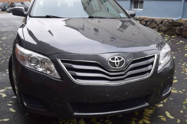 *2011* *Toyota* *Camry* *LE 4dr Sedan 6A* - cars & trucks - by... for sale in Paterson, NY – photo 2