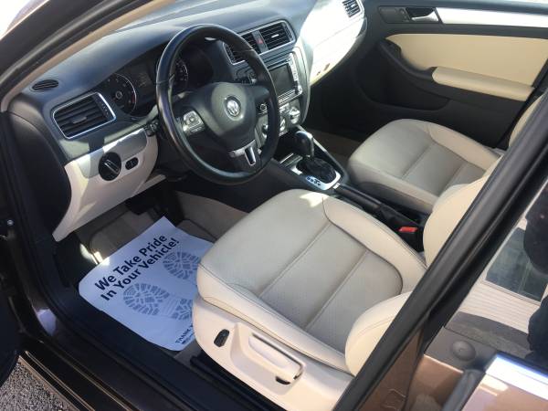2014 Volkswagen Jetta SE Automatic Heated Leather Sunroof Much... for sale in Watertown, NY – photo 10