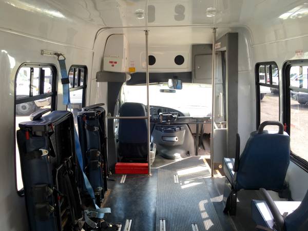 2008 FORD E-350 8 PASSENGER SHUTTLE BUS HANDICAP VAN ONLY 60K MILES! for sale in Enfield, MA – photo 11