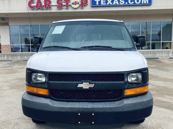2013 Chevrolet Chevy Express 2500 Passenger LS Van 3D ESPANOL... for sale in Arlington, TX – photo 4