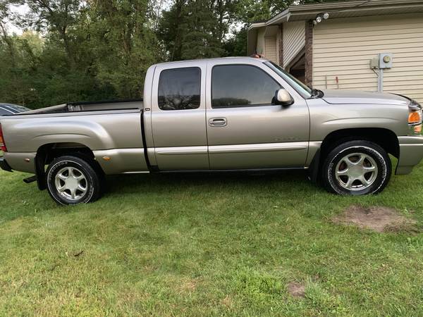 2003 GMC 1500 Ext Cab Sierra Denali AWD Pickup for sale in Hastings, MN