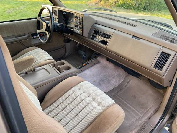 Like New 1994 Chevrolet Blazer Full Size 350 V8 4x4 Rare Elderly for sale in Clackamas, OR – photo 6