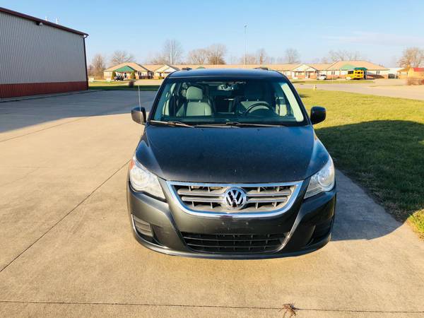2011 Volkswagen Routan Special Edition - Backup camera - 173xxx... for sale in Charleston, IN – photo 7