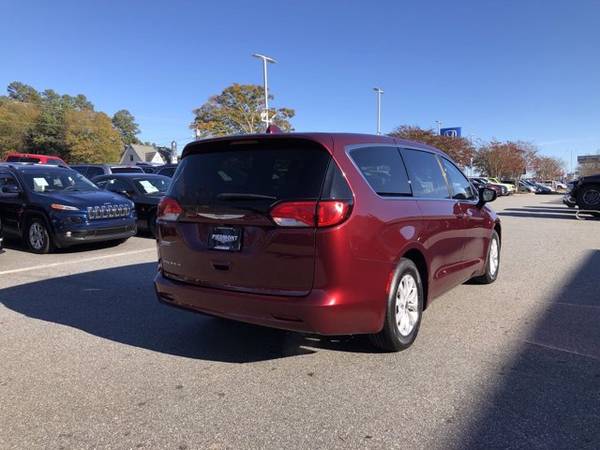 2017 Chrysler Pacifica Velvet Red Pearlcoat *PRICED TO SELL SOON!* -... for sale in Anderson, SC – photo 10