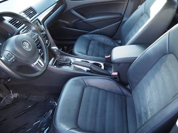 2014 Volkswagen Passat TDI SEL Premium SKU:EC108695 Sedan for sale in Englewood, CO – photo 12